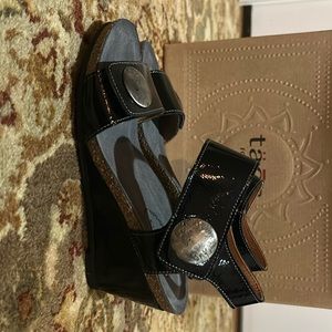 Black wedge heals. Brand new, never worn.